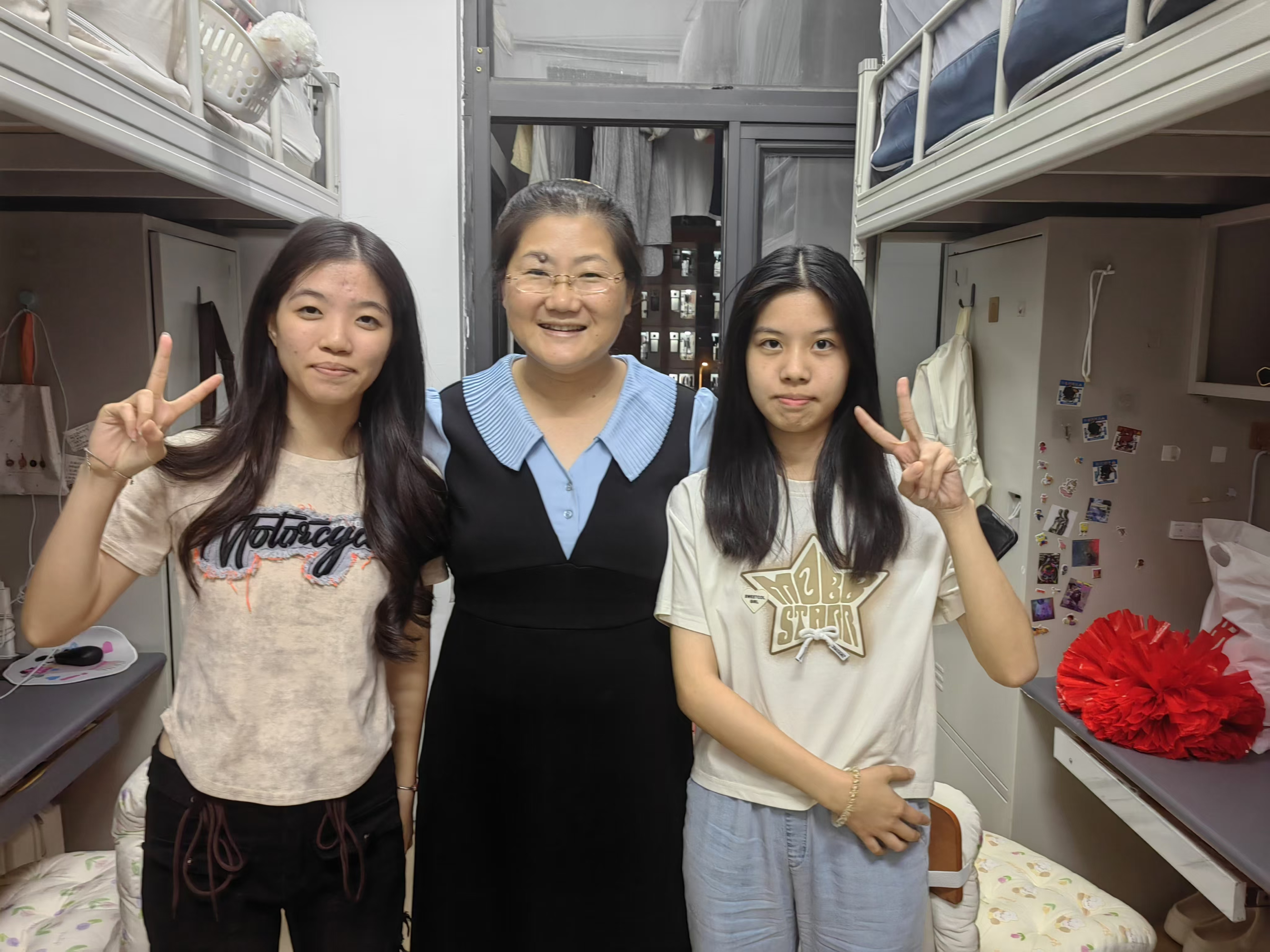 颜院走访机电学院学生宿舍宿舍4-344.jpg